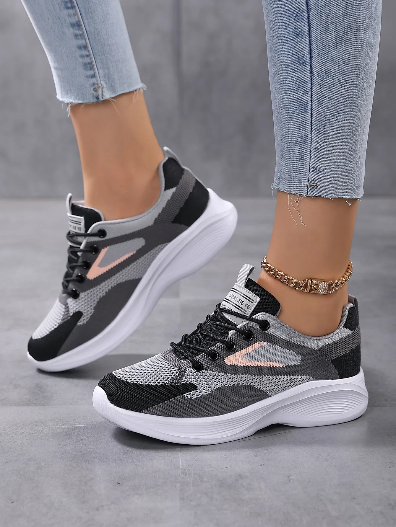Breathable Sport Shoe Male Female Women Lightweight Sneaker Plus Size 2025 New Woman Sneakers for Women‘s Black Running Shoes.