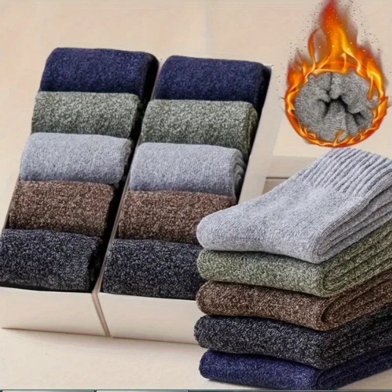 Men's thick warm towel socks 3 pairs of casual solid color mid-calf socks winter men's socks.