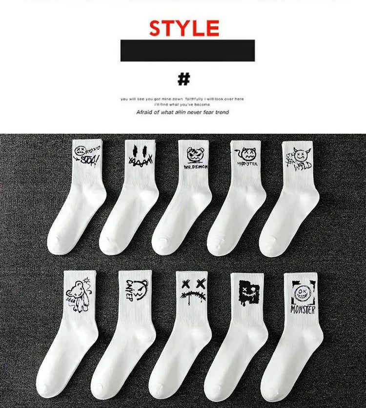 10 pairs of men's sports socks, casual, breathable, and versatile. Ghost face graffiti personalized socks.