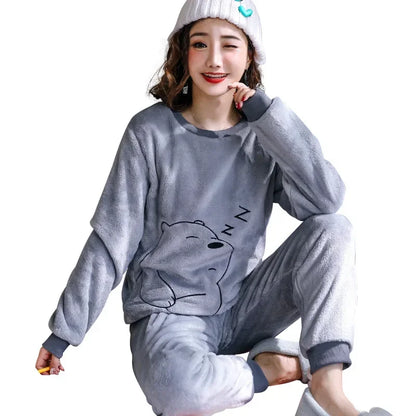 Thickened Warm Sleepwear for Winter Flannel O-Neck Girl Loungewear 2PCS Set Ladies Pajamas Long Sleeves Cartoon Bear Loungewear.