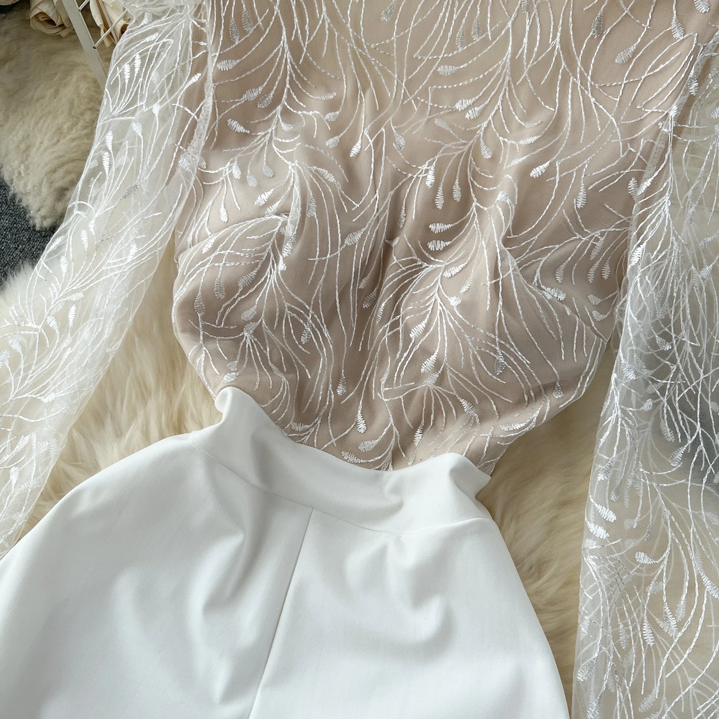 Light Luxury Elegant Women White Backless Jumpsuits Temperament O-neck Puff Long Sleeve Embroidery Female Playsuits.