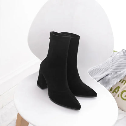 2022 Winter New Thick Heel Suede Pointed Shoes Women's Warm Fashion High Heels Sexy Versatile Short Boots Botte Femme Hiver.