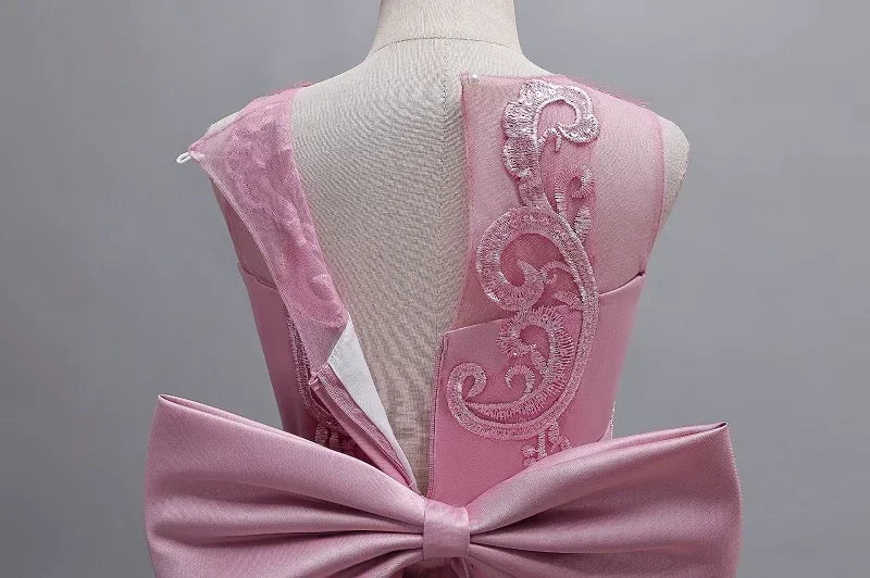 Gesticktes Mesh-Hochzeitskleid, Blumenmädchen-Performance-Mädchenkleid, 4–12 Jahre altes Mädchen-Prinzessinnenkleid mit großer Schleife.