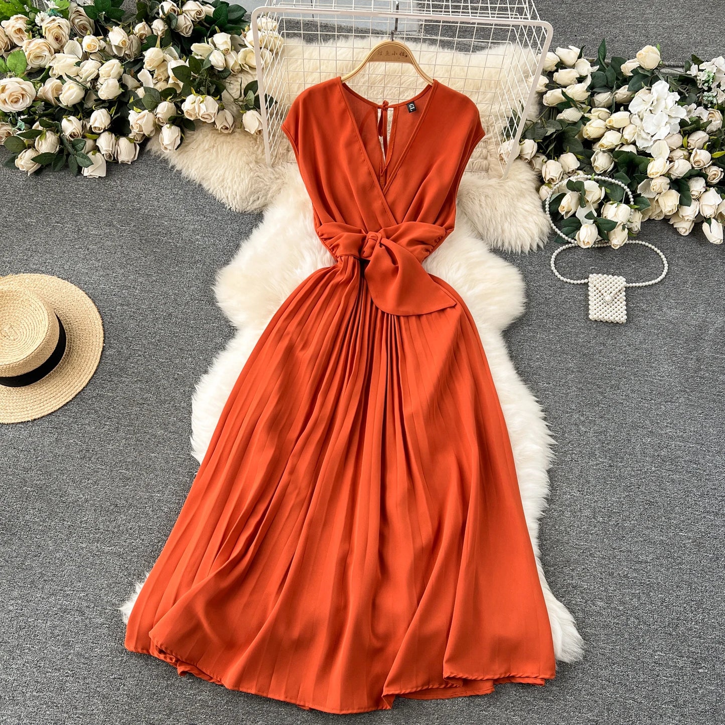 Französisch Vintage elegante Plissee Vneck Kleid A-Linie Mode Chiffon Frühling Herbst ärmellose Vestidos Frauen kleider
