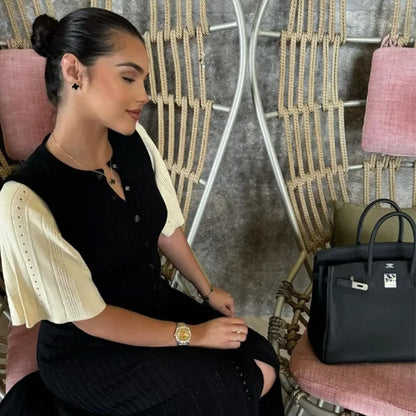 Frauen solide plissierte Saum Patchwork langes Kleid elegante Rundhals ausschnitt kurze Ärmel einreihige Dame Roben 2024 Sommer Streetwear