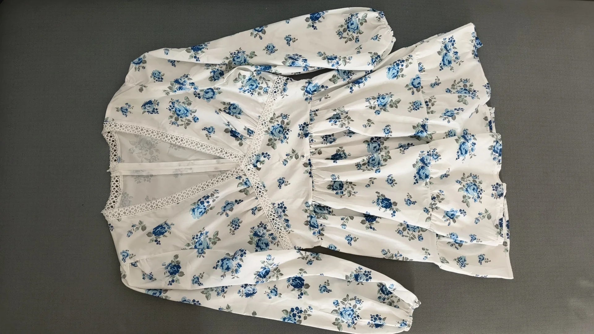 Frühling Herbst frauen Neue Kleid Temperament Süße Druck V-ausschnitt Laterne Hülse Spitze Hohe Taille Kurzes Kleid.