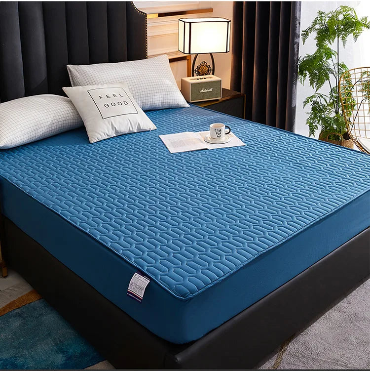 Waterproof Thicken Mattress Cover Quilted Latex Mat Bed Covers Pad Skin-Friendly Fitted Sheet Protector Bedspread150/160/180x200.
