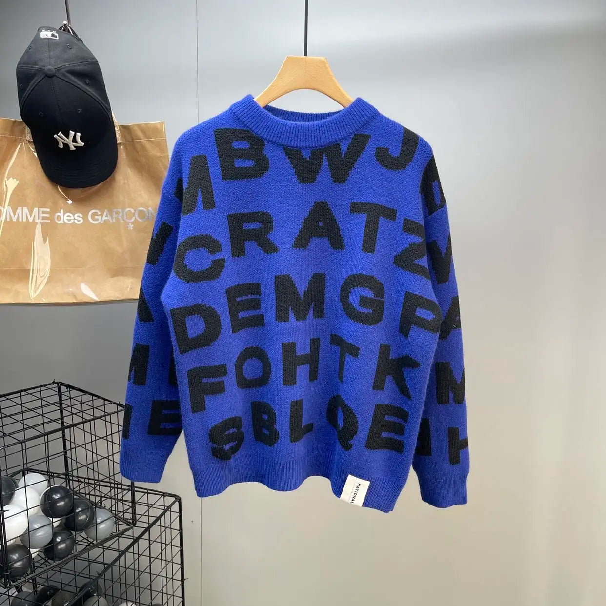 Sweater Men's Clothing Winter Full-print Letter Jacquard Loose Thickened Design Round Neck Top Trendy American Style Sweater.