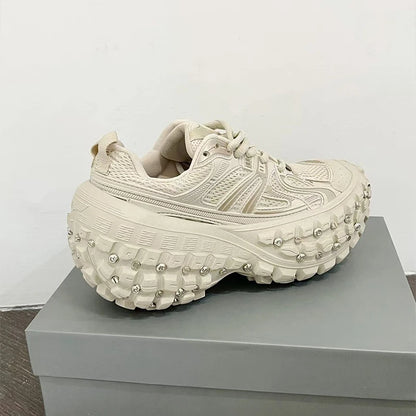 Fashion Brand Men's Or Women's Thick-soled Sports Shoes 2025 Spring New Rivet Design Couple Sports Shoes Breathable Casual Shoes.