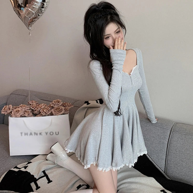 Sexy koreanisches Kleid im französischen Stil, Taille geschlossen, lange Ärmel, Schlüsselbein, freigelegt, süß.