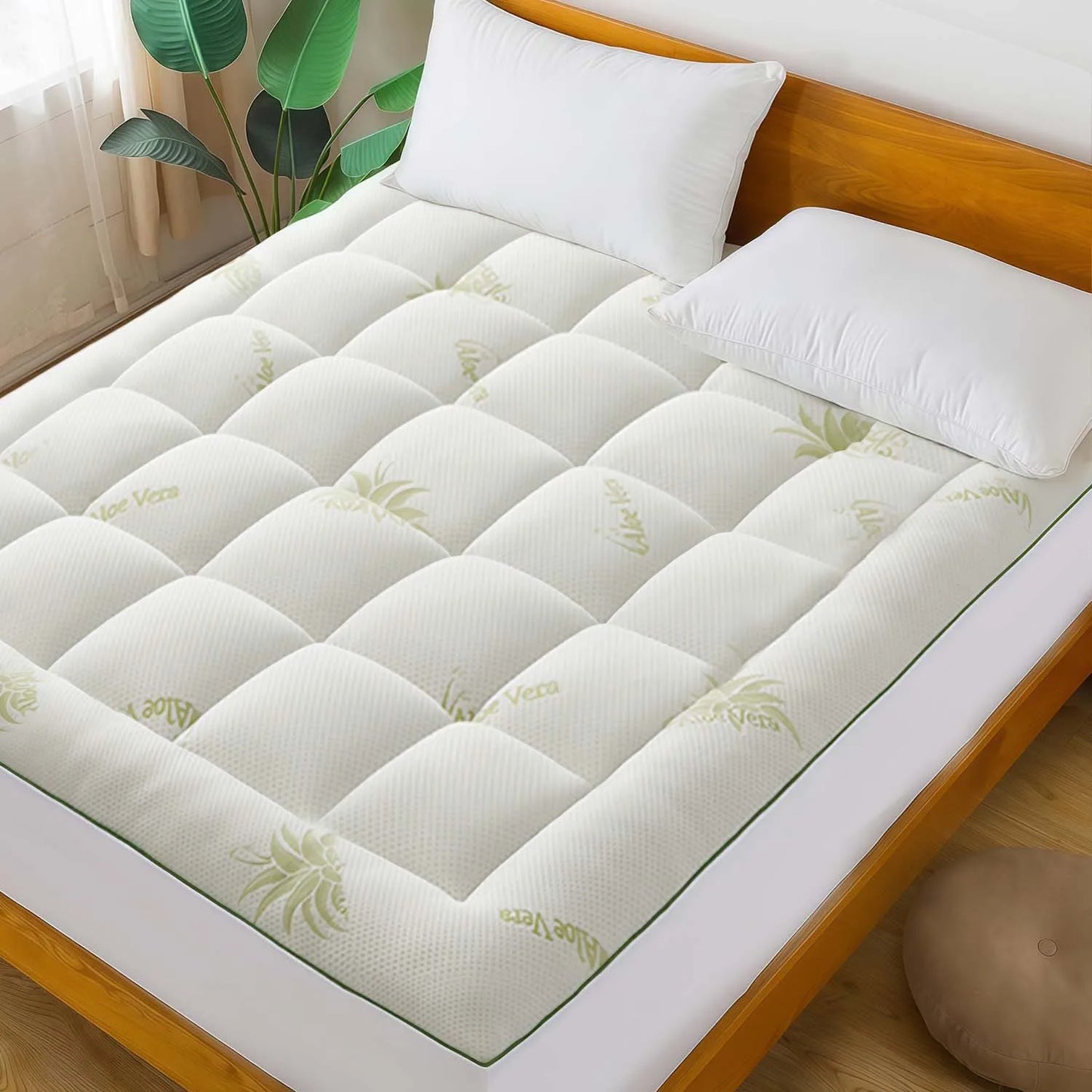 WQSPRING Aloe Vera Mattress Protector Soft Breathable Lightweight Comfortable Skin-Friendly Mattress Cover for Allergy Sufferers.