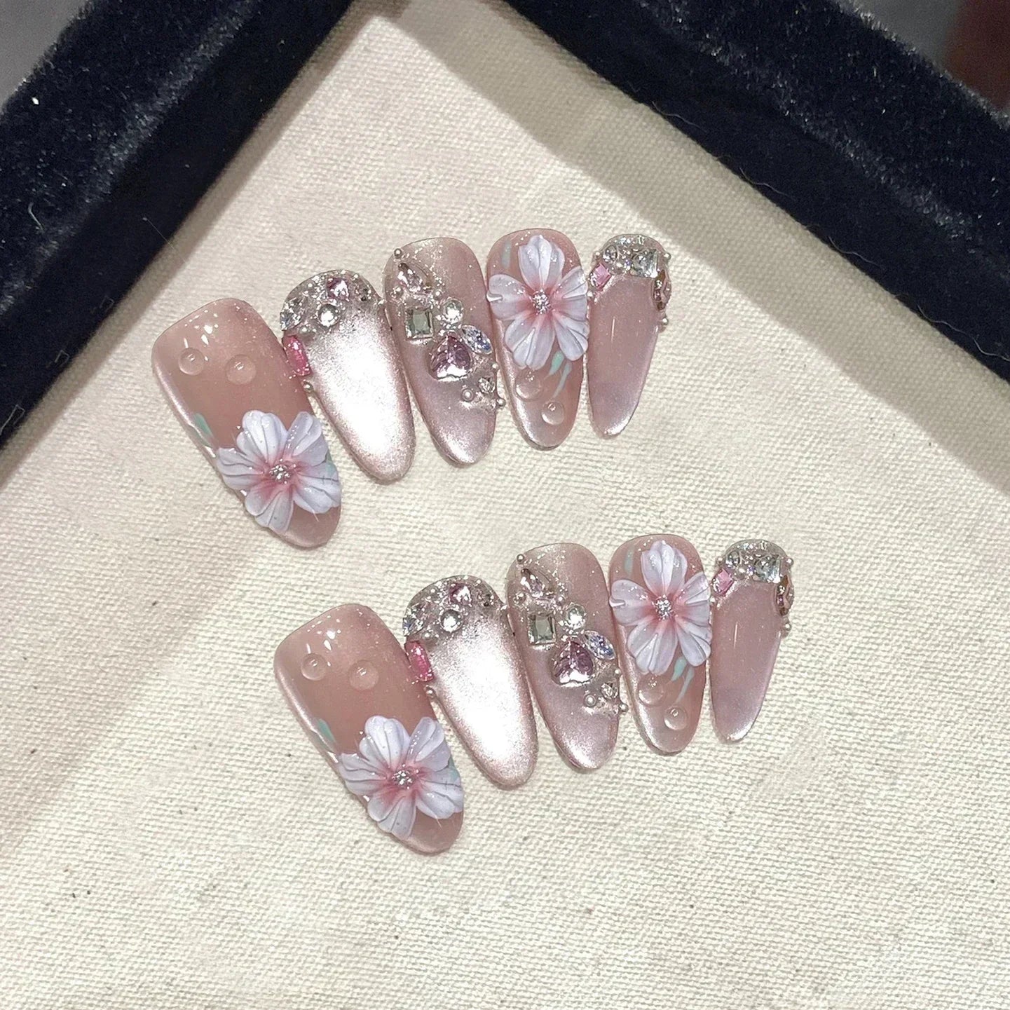 10Pcs Sweet Cute Handmade Press on Nails Flower Butterfly Fake Nails Glossy Diamond False Nails Full Cover Acrylic Nail Tips Art.