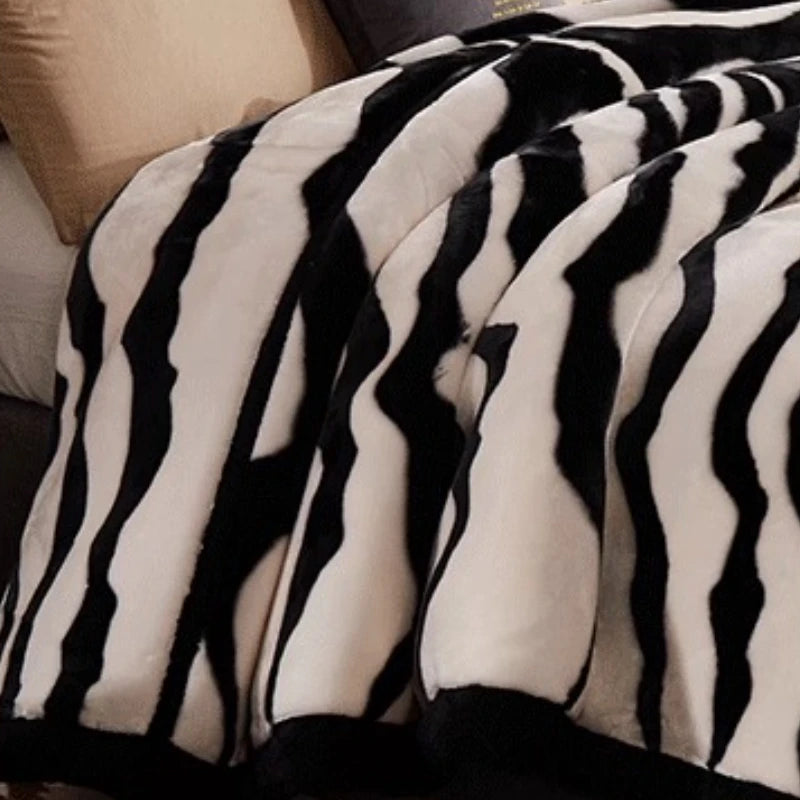 Nordic Style Zebra Print Coral Fleece Blanket Thickened Raschel Autumn Winter Blankets Double Layer Multi Purpose Plush Quilt.