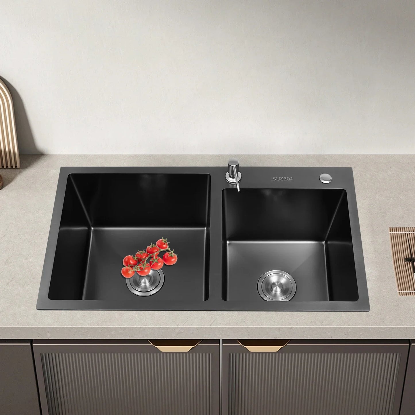 Schwarzer Wassertank, spritzwassergeschützt, schwarzes King Kong-Doppelwaschbecken, langlebig, mit Start- und Seifenspender