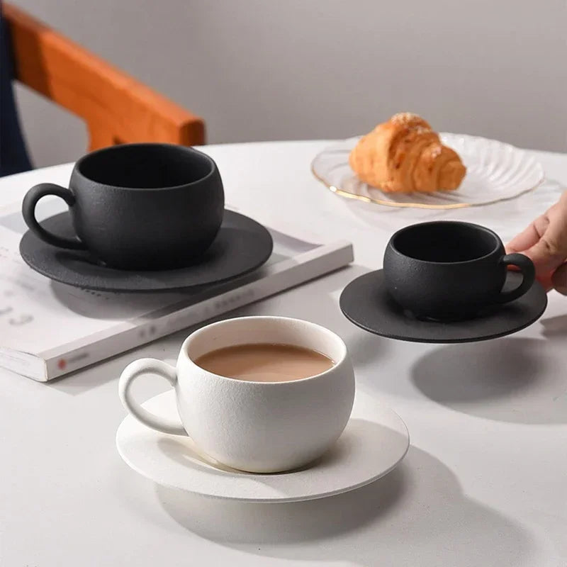110/280ml Japanese-style Ceramic Mug Black White Fired Stone Coffee Cup and Saucer Set Breakfast Milk Coffee Cup Egg-shaped Mug.