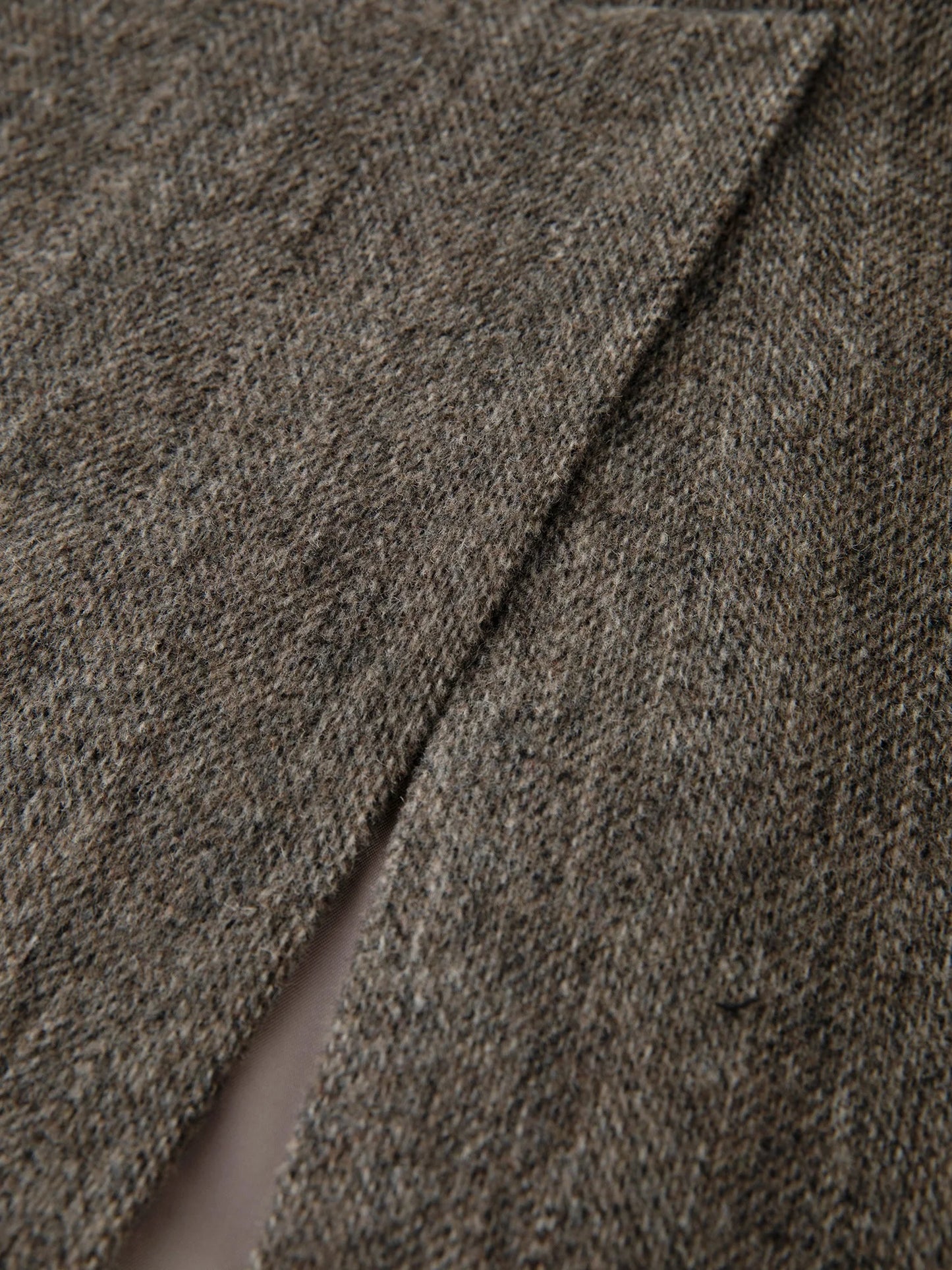 ZIQIAO Retro Mid-length Straight Skirt for Women 2025 Autumn and Winter New Slit Woolen Skirt Commuting Soft Warm British Style.