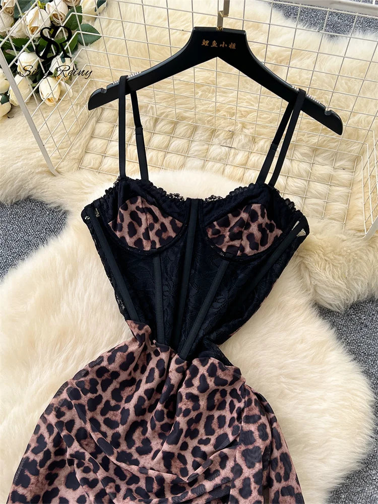 SINGREINY Sexy Party Langes Kleid Spaghettiträger Korsett Schlanke Spitze Patchwork Geraffte Mesh Rückenfrei 2025, Leopardenmuster Maxi-Sommerkleid.