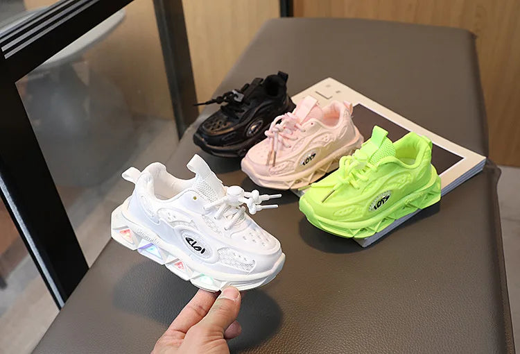 Baby Shoes2023 Spring Autumn New Boys and Girls Light Up Clunky Sneaker Small and Medium-sized Children's Soft Soled Baby Shoes.