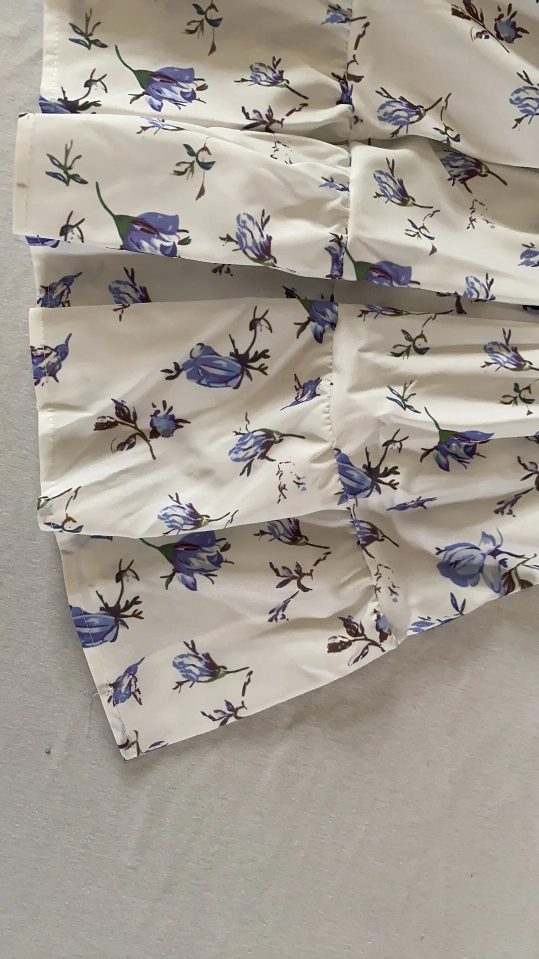 Frühling Herbst frauen Neue Kleid Temperament Süße Druck V-ausschnitt Laterne Hülse Spitze Hohe Taille Kurzes Kleid