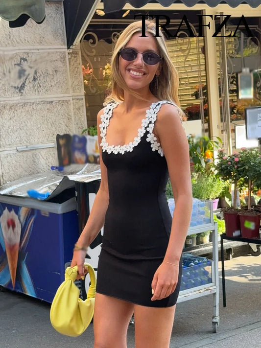 TRAFZA Weibliches Sommer-Sexy-dünnes Kleid, 2-farbig, fester quadratischer Kragen, ärmellos, rückenfrei, Blumendekoration, Damenmode-Kleider.