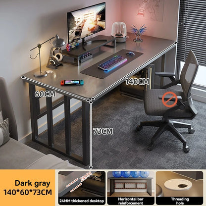 Computertisch, Desktop, Schlafzimmer zu Hause, Schülerlernen, Schreiben, Internet-Netzwerk, roter E-Sport-Schreibtisch, Miethaus, einfaches Büro