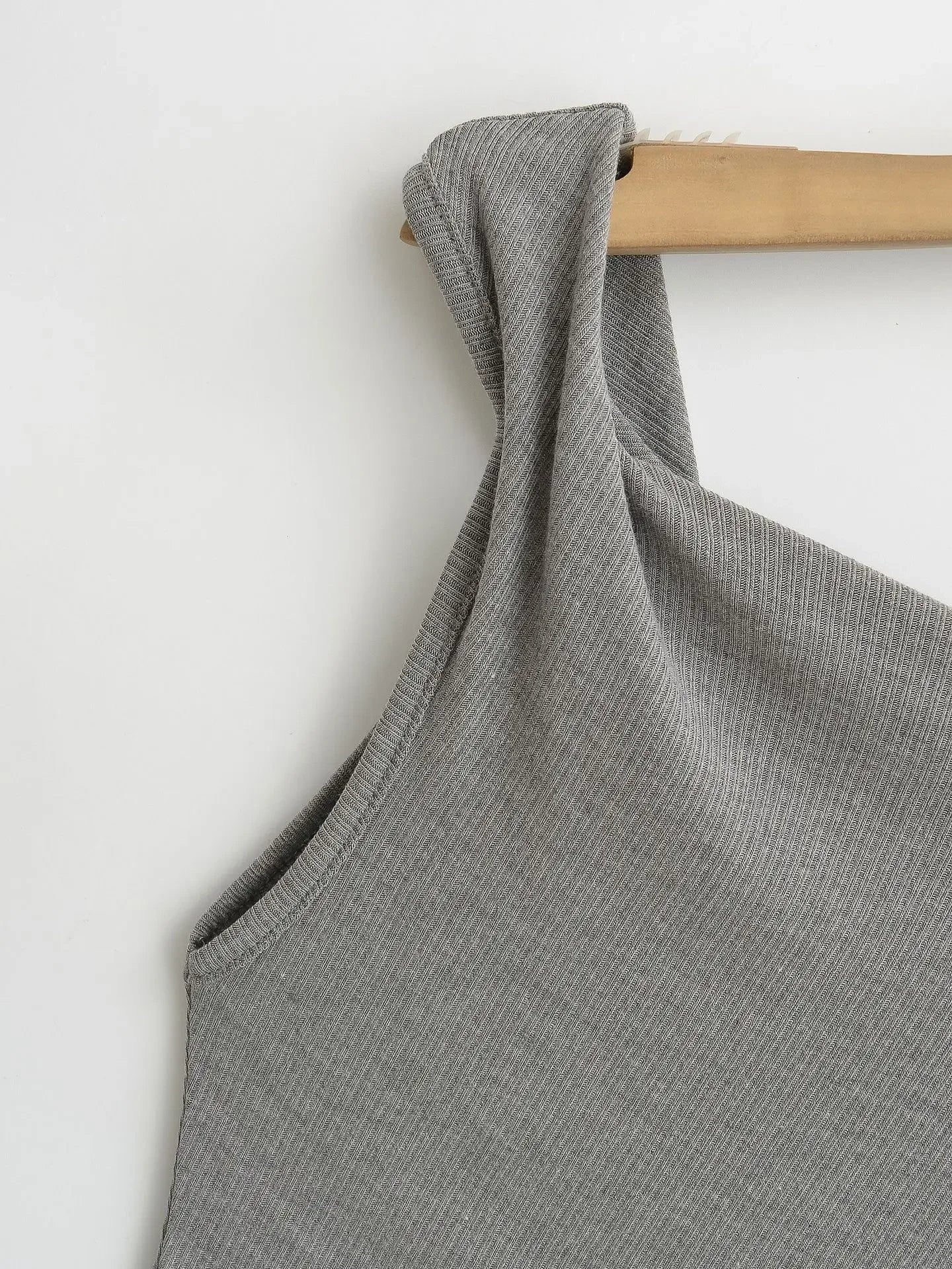 Shoulder Bared Short Sleeve T Shirt Women's Spicy Girl Design Slimming Top Summer New Style One Word Oblique Shoulder Tie Waist.