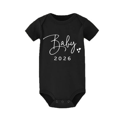 Baby-Ankündigung bald 2026 Neugeborene Baby-Bodys Sommer Jungen Mädchen Strampler Körper Schwangerschaft offenbaren Kleidung.
