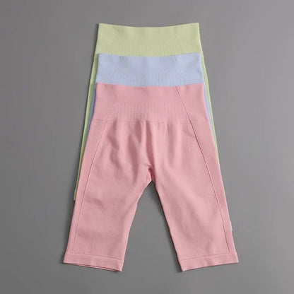 Women's High-Waisted Yoga Shorts Butt-Lifting Gym Running Shorts with Naked Sensation Workout Seamless Activewear for Training.