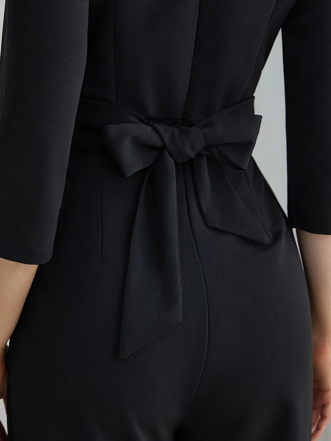 Elegant Pure Color V-Neck Sleeveless Wide Leg Jumpsuit Women's Spring Autumn Fashionable Comfortable Polyester One-Piece Suit.