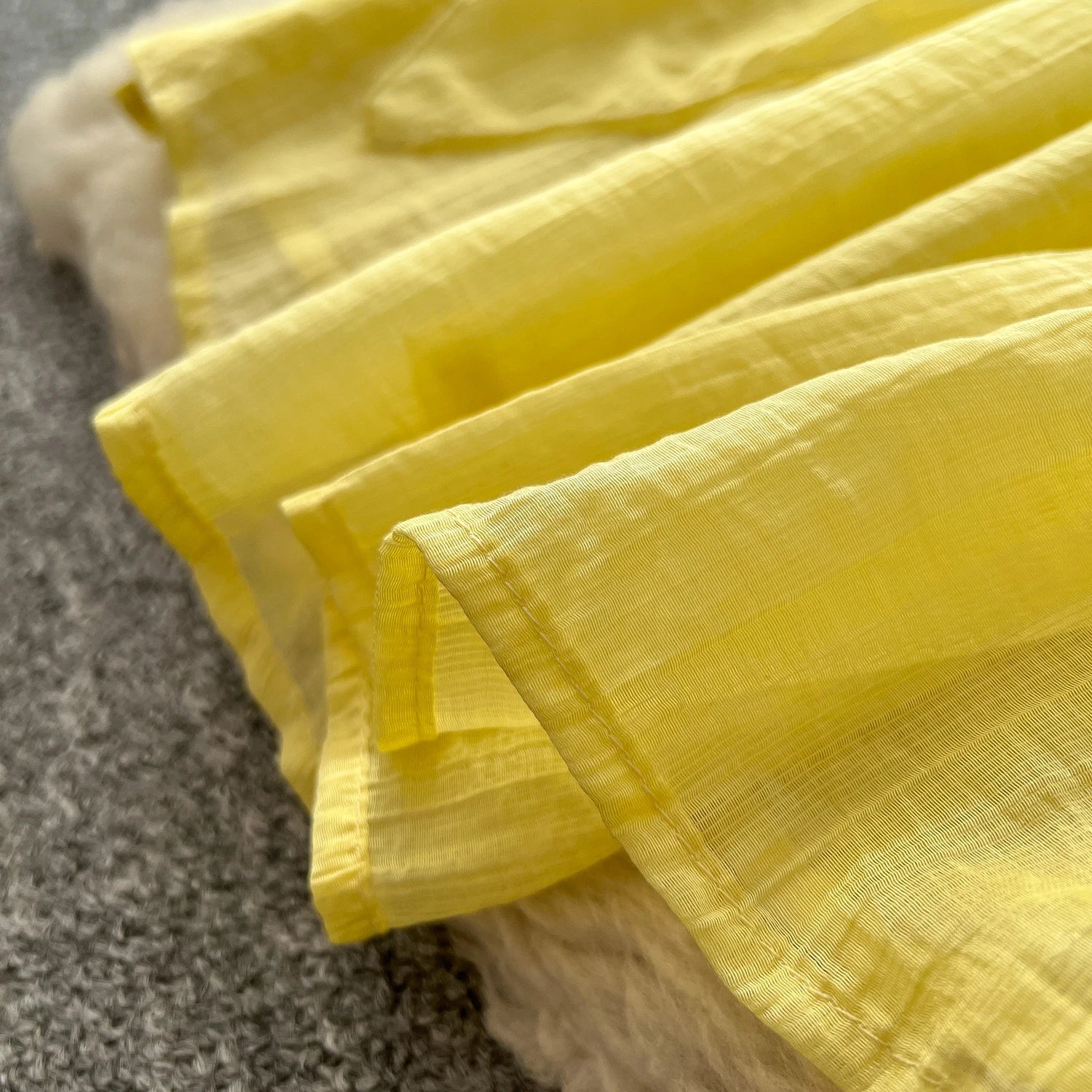 SINGREINY 2025, süßes Sommerkleid für Damen, Spaghettiträger, plissiert, 3D-Blumenmuster, schickes Sommerkleid, Fairycore, unregelmäßiges Kleid.