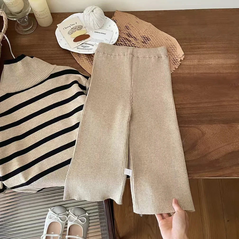 Girls' Autumn/Winter High Collar Sweater Set 2025 New Style Female Baby's Stylish Knitted Sweater Wide Leg Pants Two Piece Set.