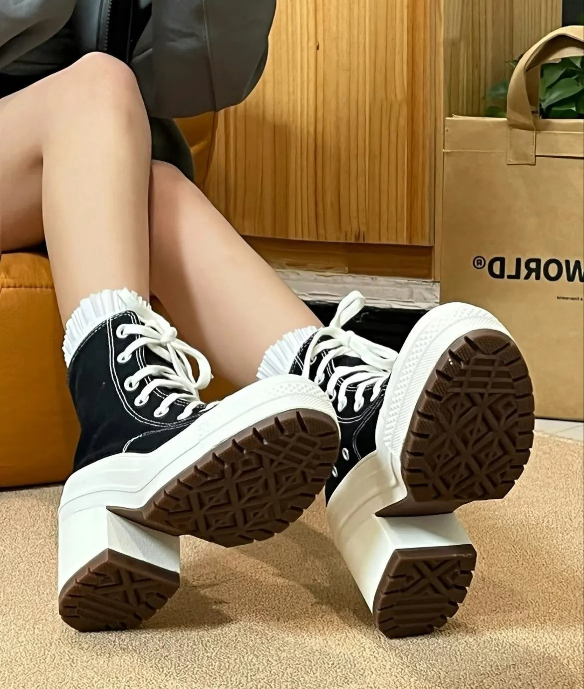 Women Platform Sneakers Luxury Brand  Women Boots Fashion Outdoor Skateboard Shoes Women High Top Canvas Sneaker Plus Size 36-42.