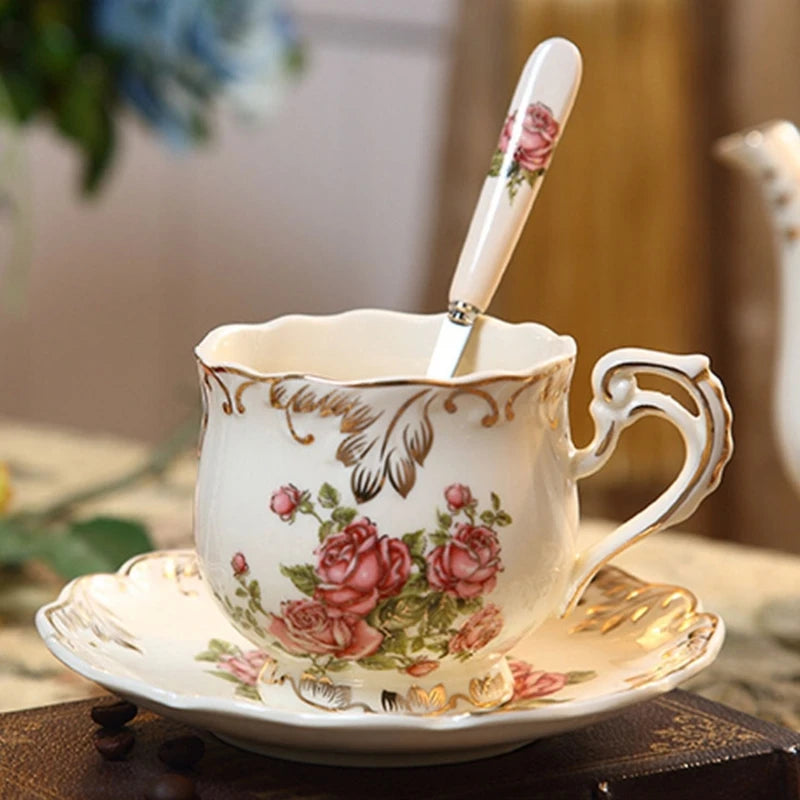 Teas Cup and Saucers Set Ivory Porcelain Coffee Cup Retro Flower Rose Ceramics Cup Set with Saucers and Spoon Drink Gift.