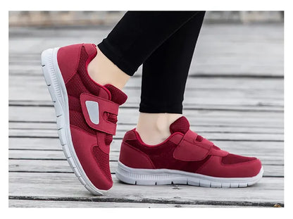 Men's Soft Sole Comfortable Shoes Spring Women's Walking Round Toe Loafers Solid Colour Thick Bottom Non-slip Sneakers.