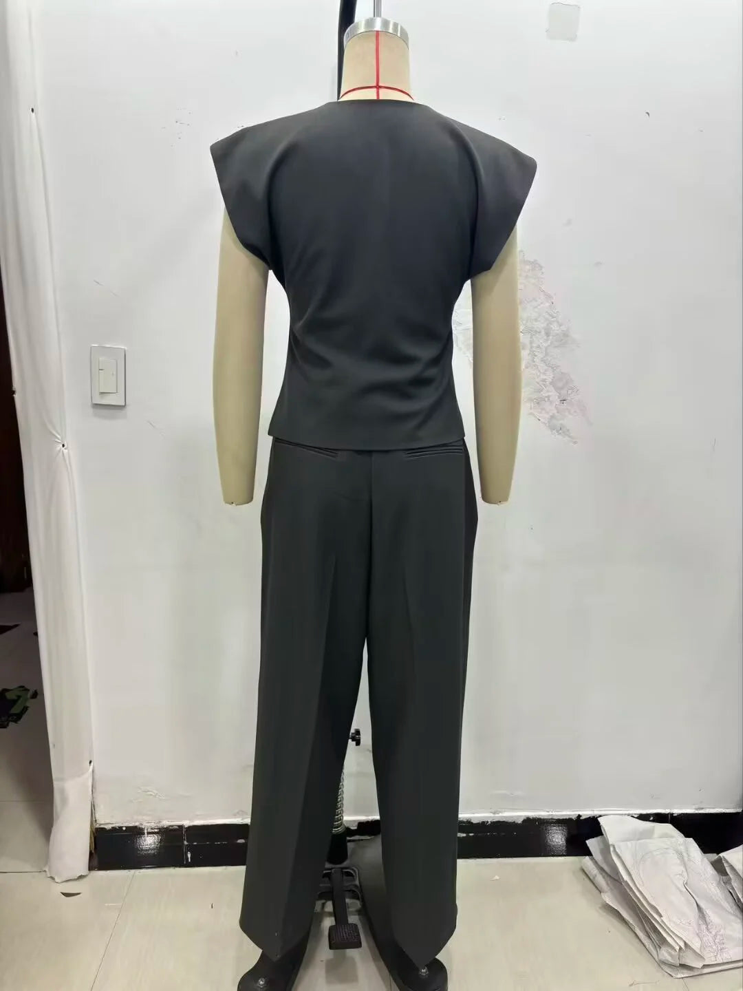 ZERAINS Autumn women's sleeveless V-neck short vest loose fit with waistband pleated high waisted pants set.