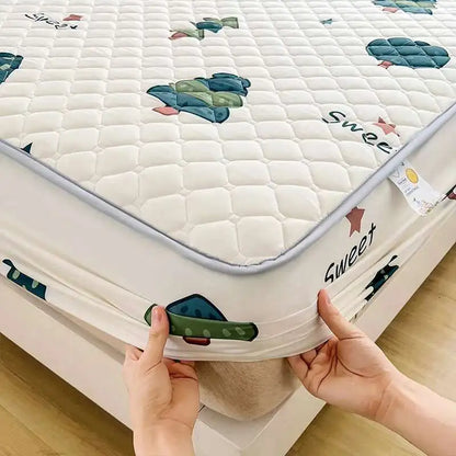 Quilted Mattress Cover 150x200cm - Thick Skin-Friendly Fitted Sheet, 매트리스커버 Breathable Bed Covers (Pillowcase Sold Separately).