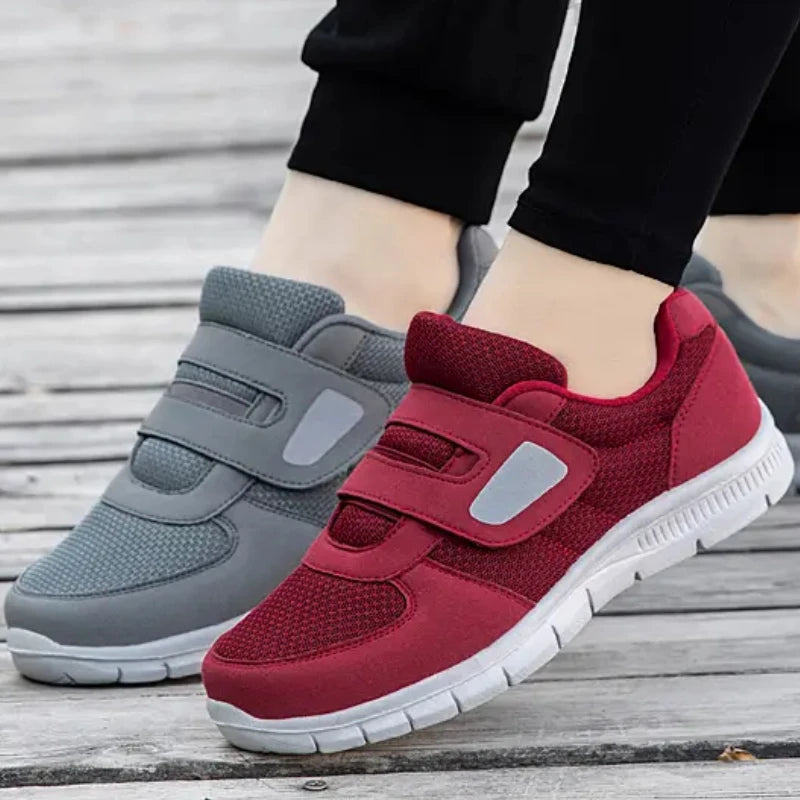Men's Soft Sole Comfortable Shoes Spring Women's Walking Round Toe Loafers Solid Colour Thick Bottom Non-slip Sneakers.