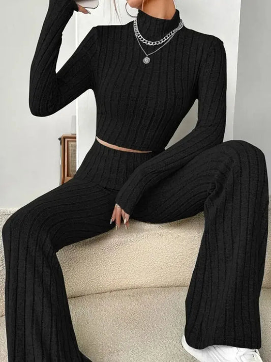 Stehkragen Nabel T-Shirt und Trompeten hose