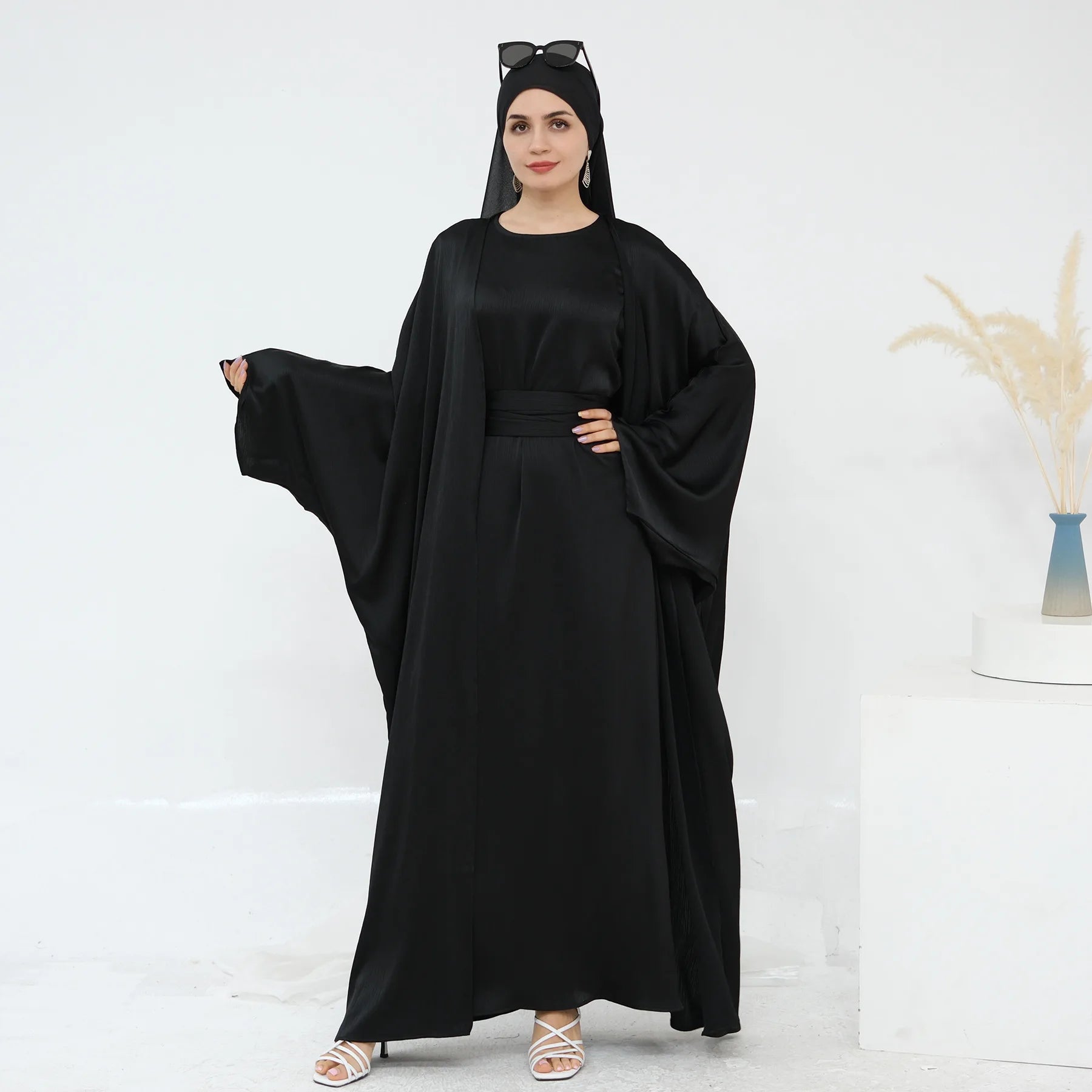 Two Piece Arabic Outfit Set for Muslim Women Elegant Modest Abaya Dress with Inner Ramadan Islamic Coat New Turkish Kaftan Robe.