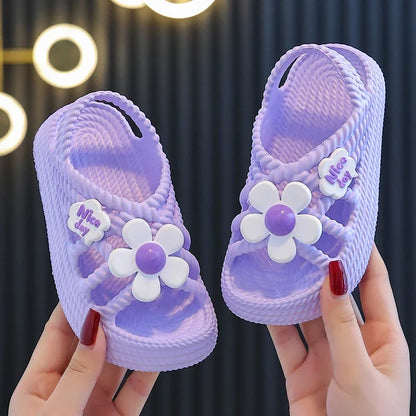 2025 New Children's Slippers Summer Girls and Boys Bathroom Home Anti slip Beach Shoes Soft Soled Baby Sandals.