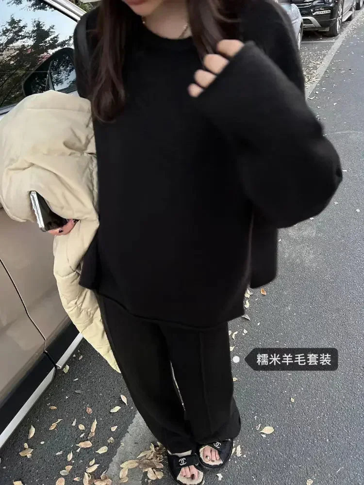 Koreanische Version des weichen, wachsartigen, faulen Wind-Stricksets 2024, sanfter Rundhalspullover, Pullover, weites Bein, Hose, zweiteiliges Set für Damen