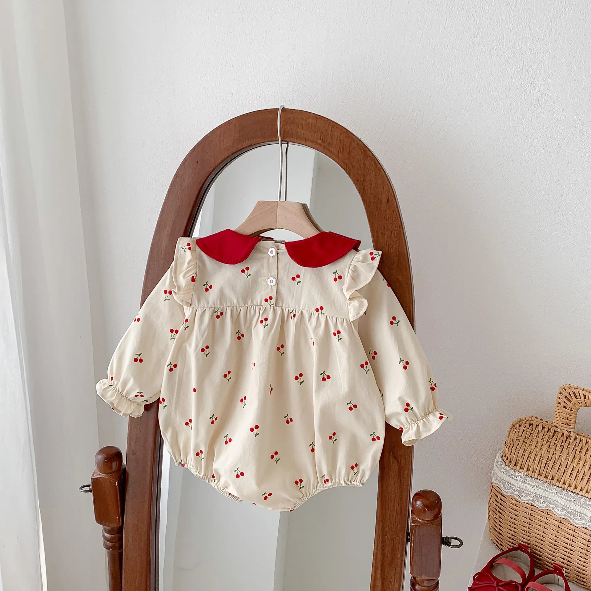 2025, Frühling, neu, niedliche Kleidung für Kleinkinder, Kinder, Baby, volle Ärmel, Peter-Pan-Kragen, Kirsche, Outfits für Neugeborene, 0–24 Monate.