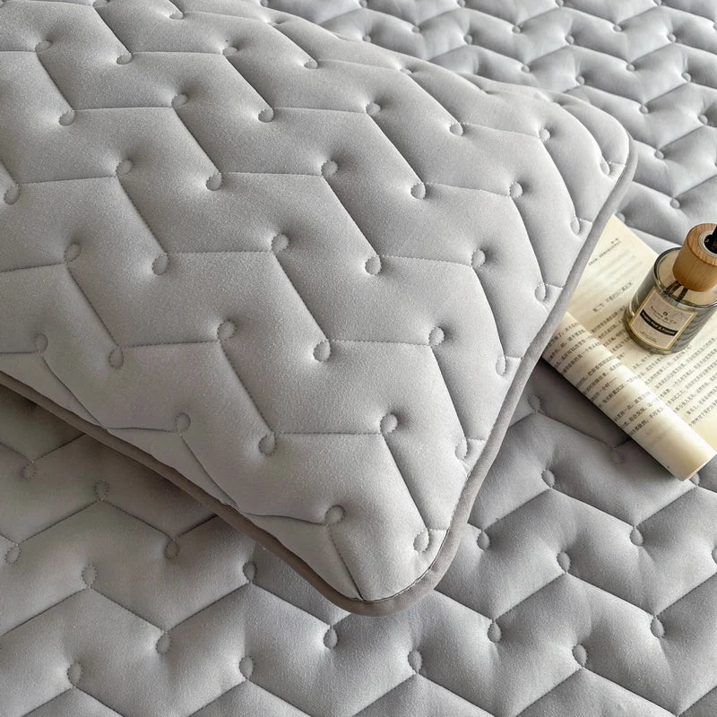 3pcs Waterproof Bedding Set 1pc Mattress Cover 2pcs Pillowcase Soft Comfortable Fitted Sheet Washable Durable Mattress Protector.