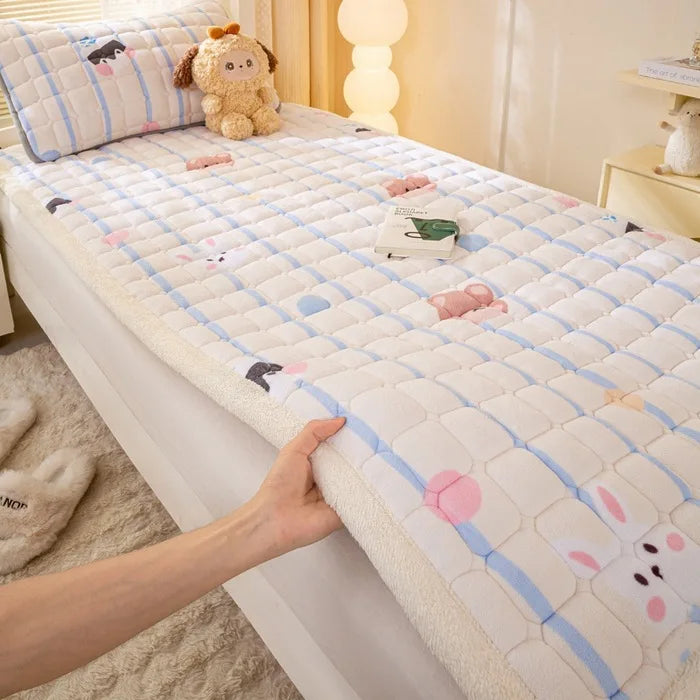 Cartoon Printed Warm Bed Mattress Super Soft Cozy Milk Velvet Single Bedding Protector Thick Tatami Mats for Autumn and Winter