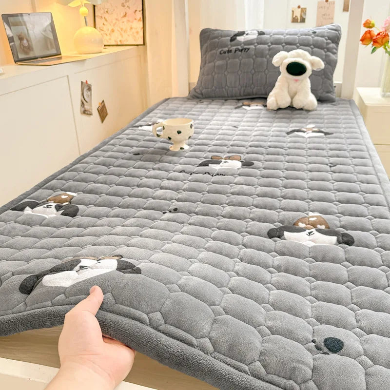 Cartoon Printed Warm Bed Mattress Super Soft Cozy Milk Velvet Single Bedding Protector Thick Tatami Mats for Autumn and Winter