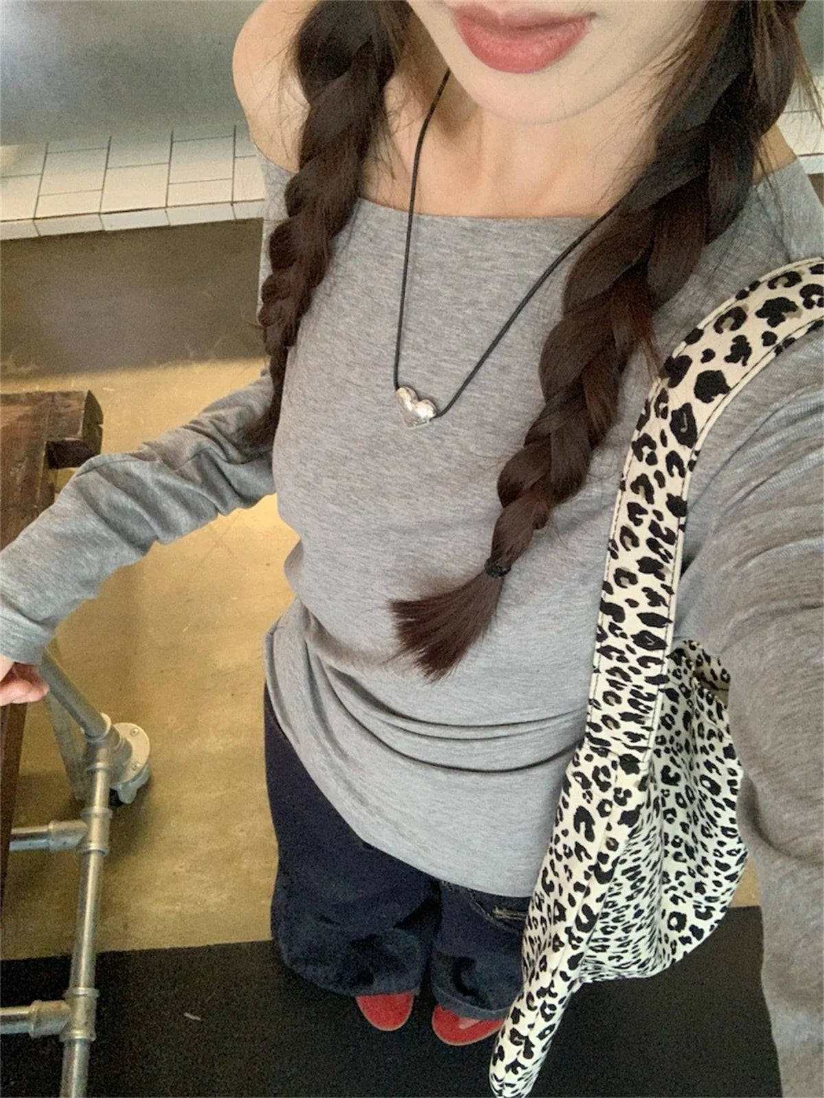 Women Sexy Off Shouder Tops 2025 Fashion New In Y2k Hot Girl Slim Long Sleeve Shirts Solid Autumn Spring Chic T-shirt Streetwear.