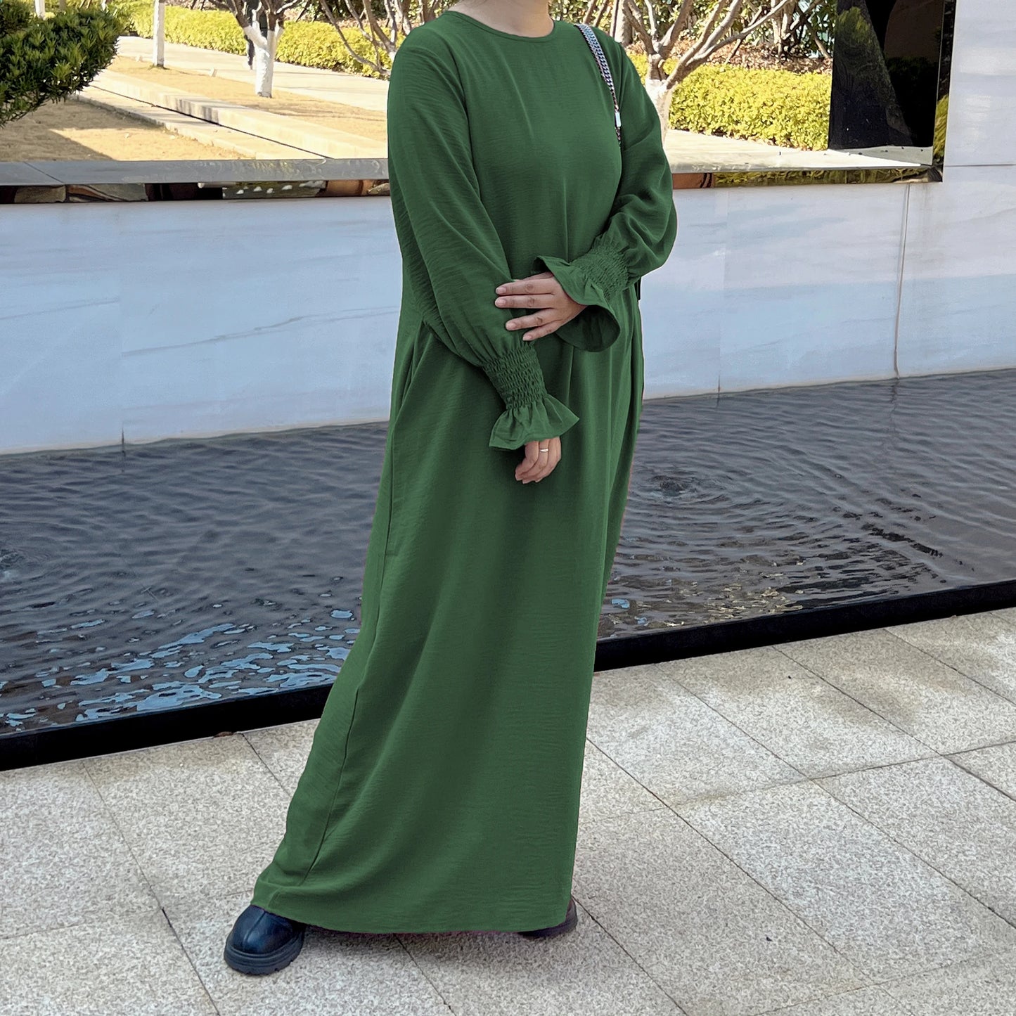 Ramadan Solid Crew Neck Shirred Cuff Abaya, Elegant Long Sleeve Simple Maxi Dress, Women's Clothing Kebaya Kaftan.