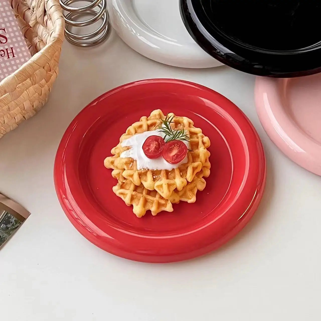 Round Ceramic Plate Thick-edged Western Food Plate Creative Steak Nordic Tableware Ceramic Plate Main Course Kitchen Utensils.