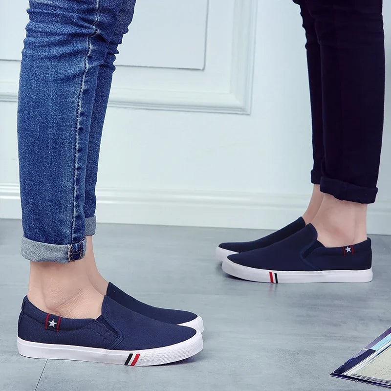Men Casual Shoes Slip on Canvas Loafers Comfortable Walking Flats for Man Dude Non Slip Soft Moccasins Sneakers Summer.