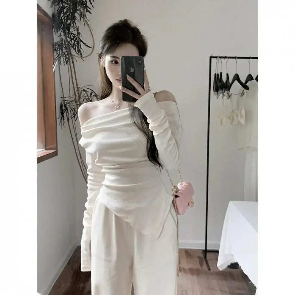 Spicy Girl Apricot One-Shoulder Base Shirt Women's Slim Fit Asymmetrical Long Sleeve T-Shirt Spring Autumn Inner Wear Top.